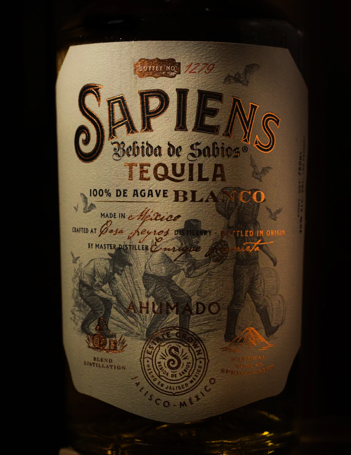 The Sapiens label in close detail